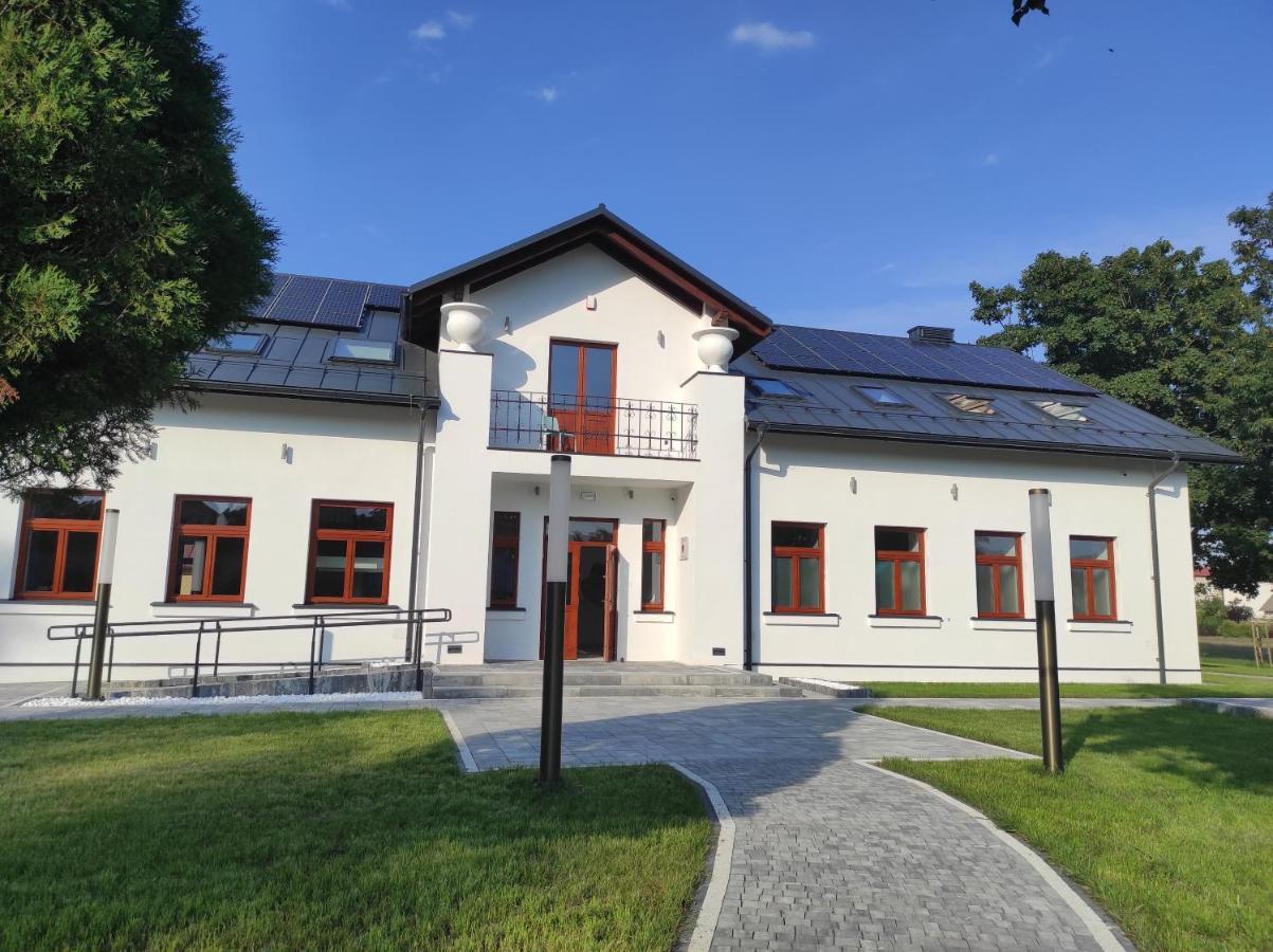 Pensjonat Dominikanski Krasnobród Esterno foto